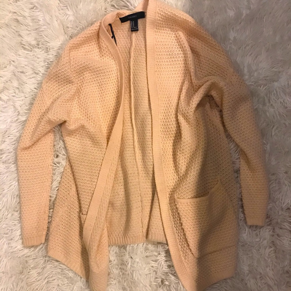 Pale pink cardigan. Forever 21, size M